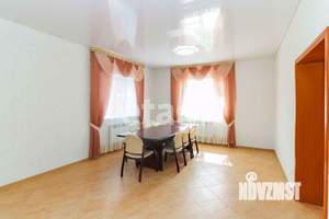 Дом 180м&sup2;, 3-этажный, участок 10 сот.  