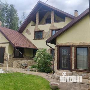 Дом 750м², 2-этажный, участок 11 сот.  