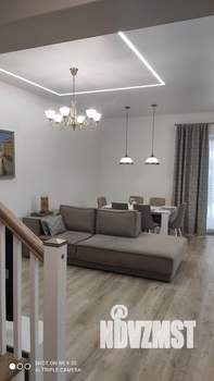 Коттедж 280м², 2-этажный, участок 10 сот.  