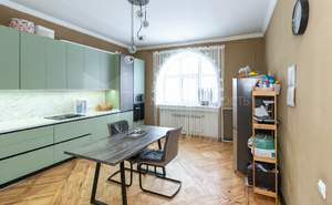 Дом 560м², 2-этажный, участок 15 сот.  