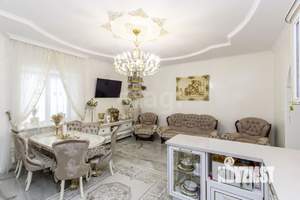 Дом 201м&sup2;, 2-этажный, участок 5 сот.  