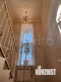 Дом 330м², 3-этажный, участок 15 сот.  