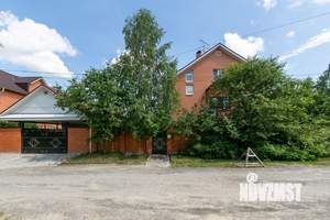 Коттедж 280м², 3-этажный, участок 15 сот.  