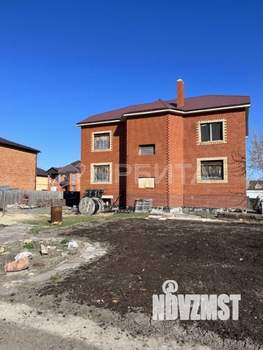 Дом 310м², 2-этажный, участок 15 сот.  