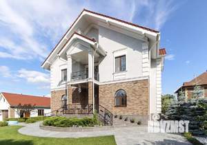 Коттедж 300м², 2-этажный, участок 20 сот.  