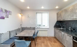 Дом 100м&sup2;, 2-этажный, участок 3 сот.  