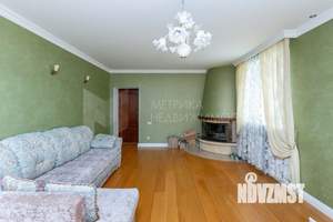 Коттедж 274м², 2-этажный, участок 15 сот.  