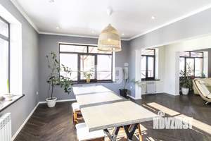 Дом 287м², 2-этажный, участок 10 сот.  