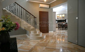 Дом 350м&sup2;, 3-этажный, участок 11 сот.  