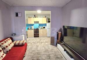 Дом 42м&sup2;, 2-этажный, участок 6 сот.  