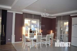 Дом 260м², 2-этажный, участок 11 сот.  