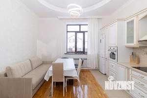 Коттедж 382м&sup2;, 3-этажный, участок 15 сот.  