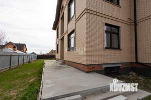 Дом 572м², 3-этажный, участок 15 сот.  