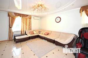 Коттедж 210м², 2-этажный, участок 10 сот.  