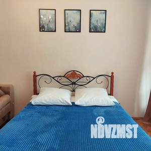 1-к квартира, посуточно, 42м2, 1/1 этаж