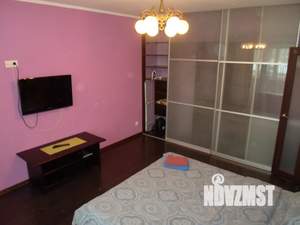 1-к квартира, посуточно, 50м2, 6/10 этаж