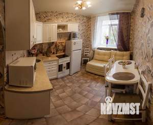 1-к квартира, посуточно, 48м2, 4/4 этаж