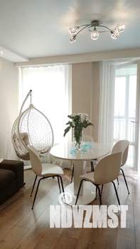 2-к квартира, посуточно, 57м2, 18/18 этаж