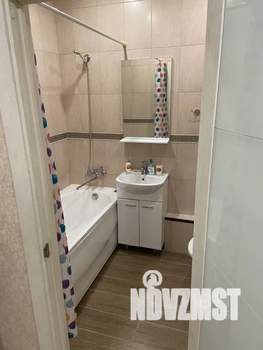 Студия квартира, посуточно, 36м2, 1/20 этаж