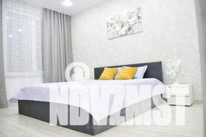 1-к квартира, посуточно, 40м2, 9/25 этаж