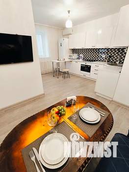 1-к квартира, посуточно, 40м2, 15/16 этаж