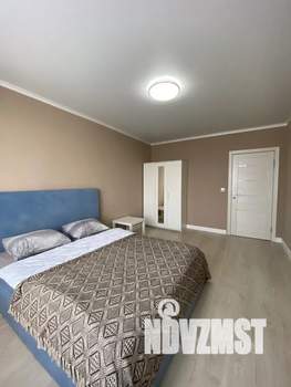 1-к квартира, посуточно, 43м2, 15/16 этаж