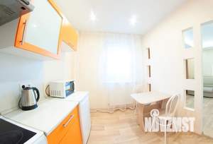 Студия квартира, посуточно, 35м2, 6/20 этаж