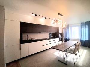 3-к квартира, на длительный срок, 95м2, 7/17 этаж