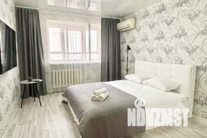 1-к квартира, посуточно, 40м2, 2/10 этаж