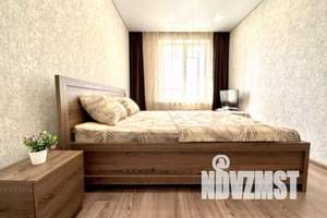 1-к квартира, посуточно, 50м2, 13/16 этаж