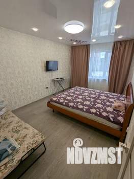 1-к квартира, посуточно, 38м2, 8/15 этаж