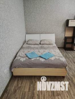 Студия квартира, посуточно, 42м2, 6/16 этаж