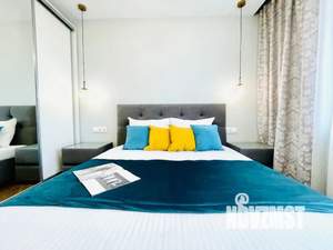 1-к квартира, посуточно, 35м2, 6/18 этаж