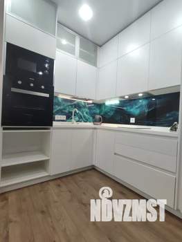 Студия квартира, посуточно, 35м2, 1/19 этаж