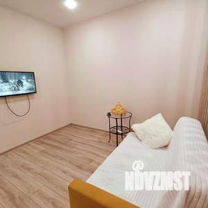 1-к квартира, посуточно, 39м2, 1/1 этаж