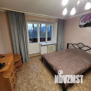 1-к квартира, посуточно, 40м2, 4/14 этаж