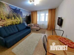 Студия квартира, посуточно, 35м2, 1/10 этаж