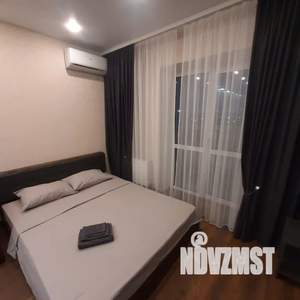 Студия квартира, посуточно, 34м2, 9/17 этаж