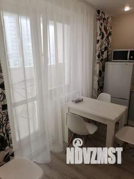 1-к квартира, посуточно, 42м2, 8/15 этаж