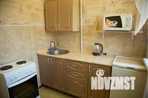 1-к квартира, посуточно, 10м2, 2/5 этаж