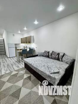 Студия квартира, посуточно, 32м2, 8/10 этаж