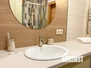 1-к квартира, посуточно, 42м2, 1/1 этаж