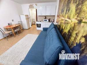 Студия квартира, посуточно, 35м2, 1/10 этаж