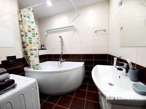 2-к квартира, посуточно, 57м2, 1/1 этаж