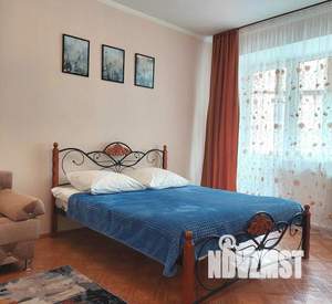 1-к квартира, посуточно, 42м2, 1/1 этаж