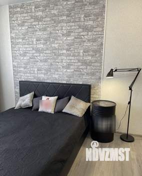 Студия квартира, посуточно, 35м2, 11/19 этаж