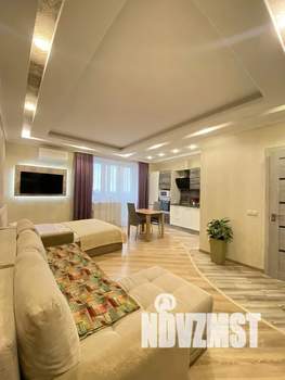 Студия квартира, посуточно, 34м2, 14/19 этаж