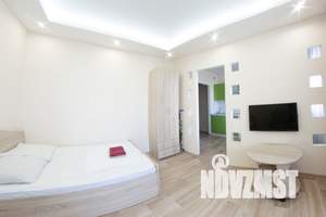 1-к квартира, посуточно, 35м2, 1/20 этаж