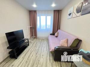 1-к квартира, посуточно, 40м2, 7/18 этаж