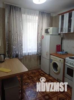 1-к квартира, посуточно, 35м2, 2/4 этаж